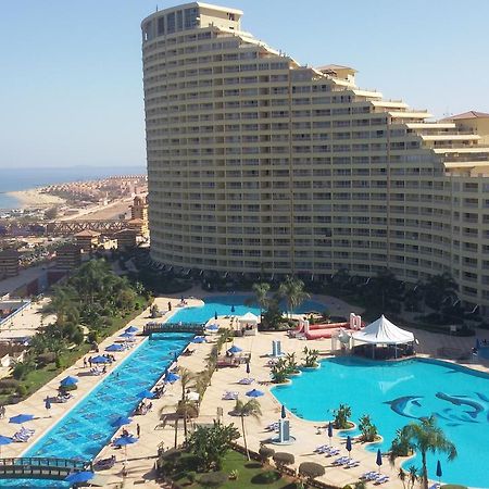 Porto Sokhna Pyramids Apartments With Sea View Families Only Ain Sukhna Exterior foto